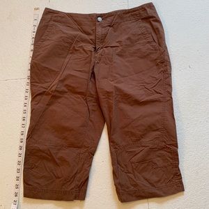 Brown REI Capri, size 9